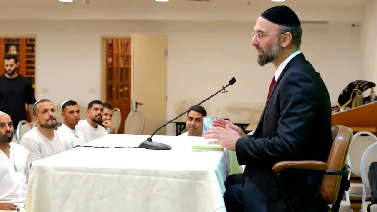 הרב רפאל אוחיון בהרצאה
